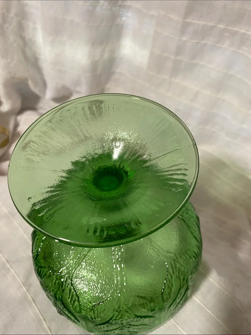 Vintage collectable FTDFloral oak leaf Green Pressed Glass Pedestal Bowl